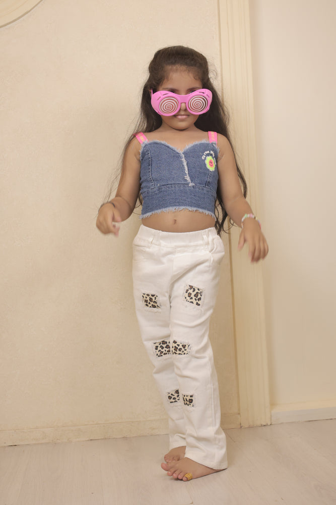 Tiny Divas